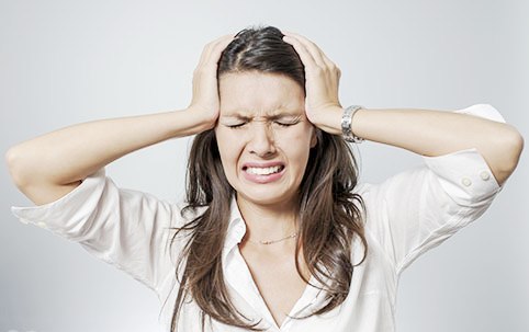 5 dредных привычек, вызывающих головную боль