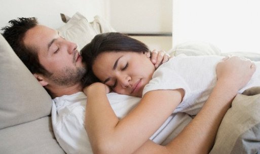 Плохой сон влияет на отношения