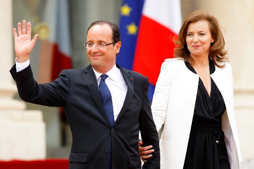 Президента Франции застукали с новой любовницей
