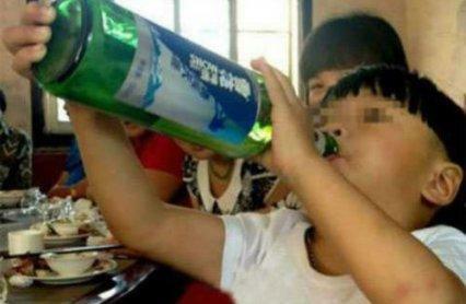 Самый юный алкоголик живет в Китае