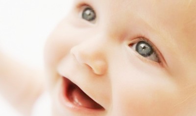 Младенцы с семи месяцев различают эмоции по глазам